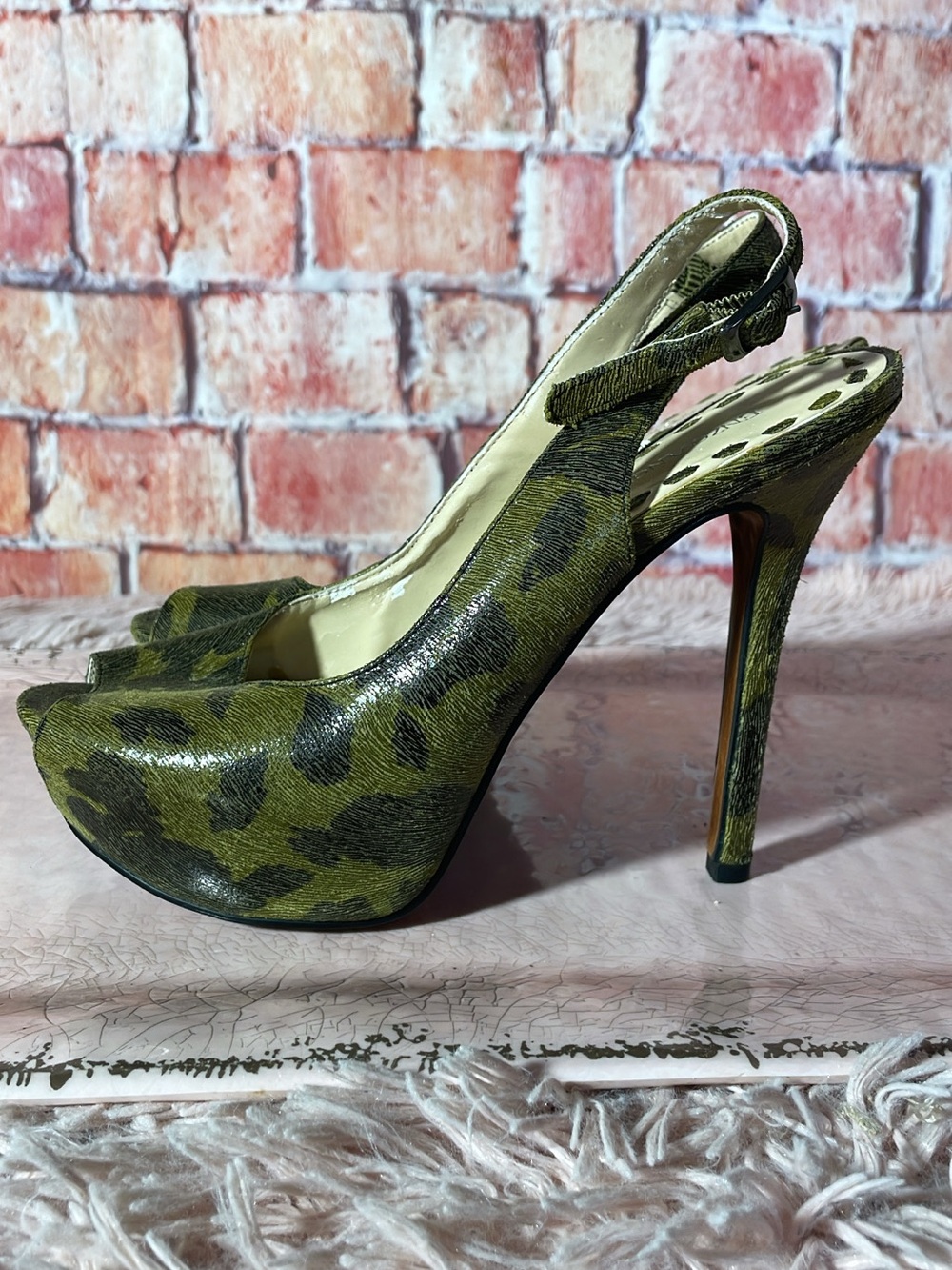 Enzo Angiolini Green Leopard Print Peep-Toe Slingback Heels